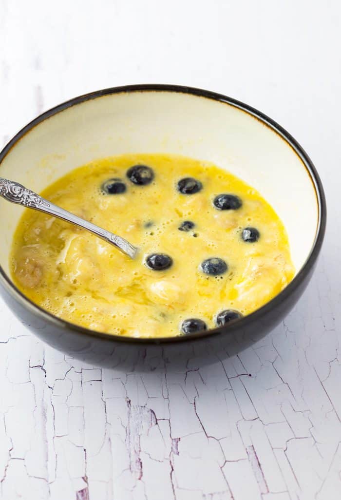 Bananas, Blueberries, and Eggs are all you need to make these healthy and wholesome waffles! Top with whipped cream, fresh fruit, or syrup. It's an energizing and healthy way to start the day! bananas blueberries and eggs